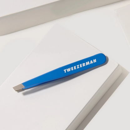 Tweezerman Mini Slant Tweezer Bahama Blue