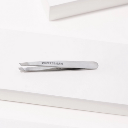 Tweezerman Mini Slant Tweezer Classic